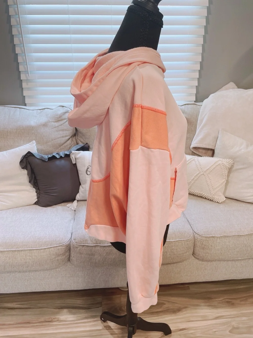 Nike Pink & Orange Cropped Hoodie Size XL